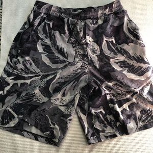 Lululemon Pace Breaker short. 9" inseam w/liner